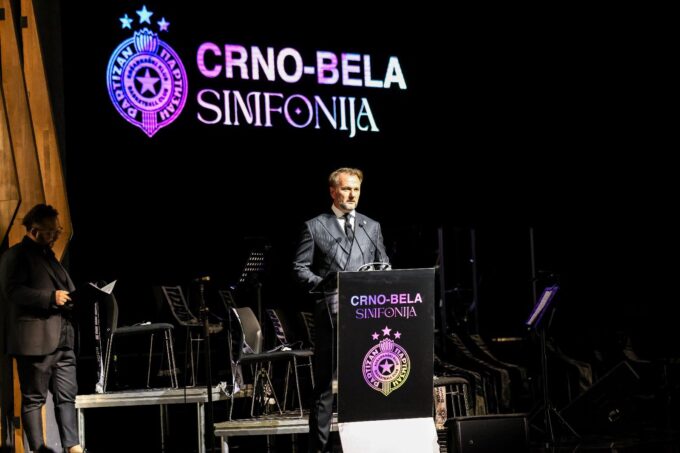 kk partizan crno bela simfonija